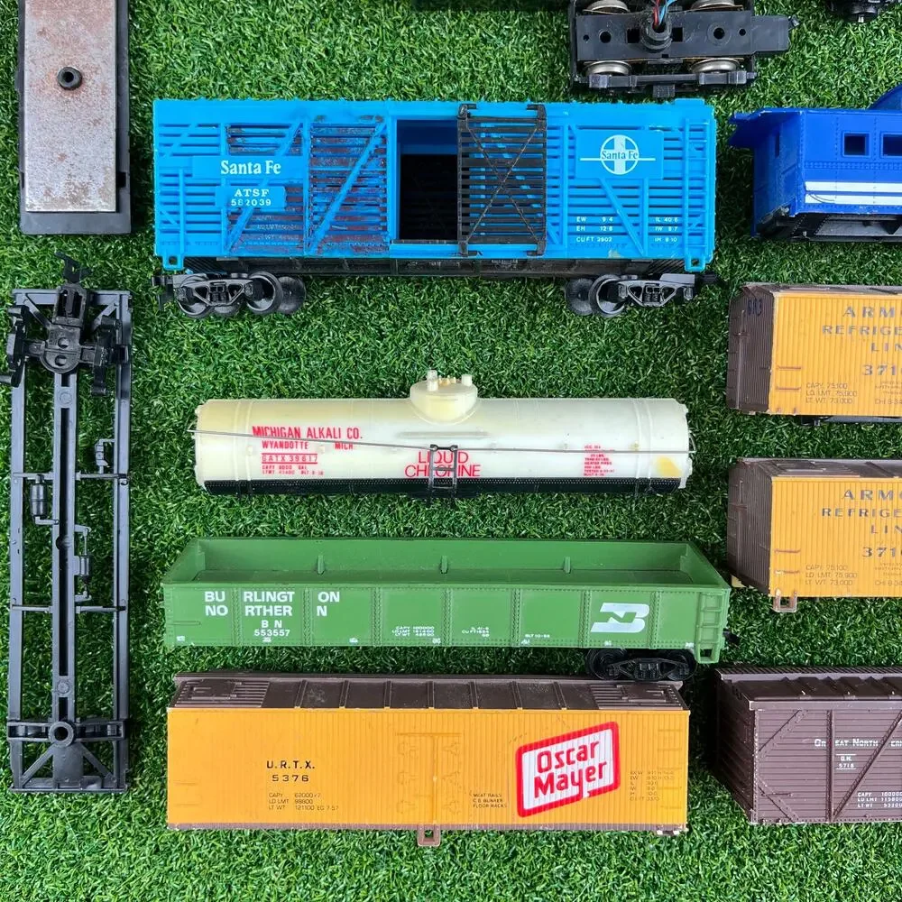 Vintage Lot HO Scale Model Train Parts Set